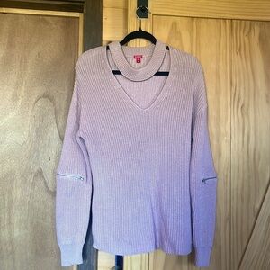 Beautiful rose color Guess winter sweater